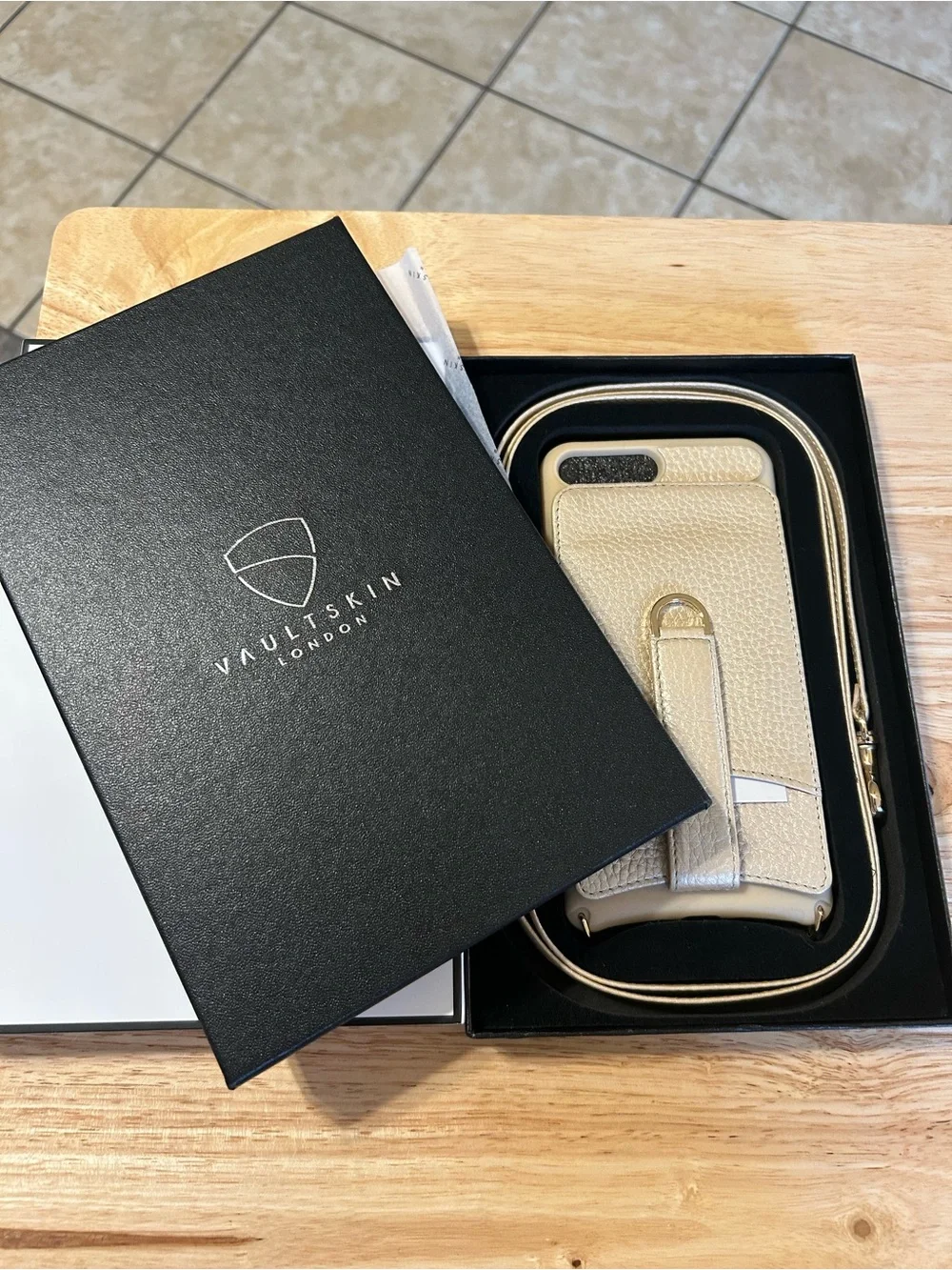 Vaultskin stylish gold